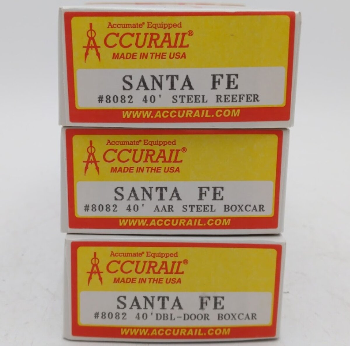 Accurail 8082 HO Santa Fe 40' Steel Boxcar & Reefer Plastic Kit (Set of 3)