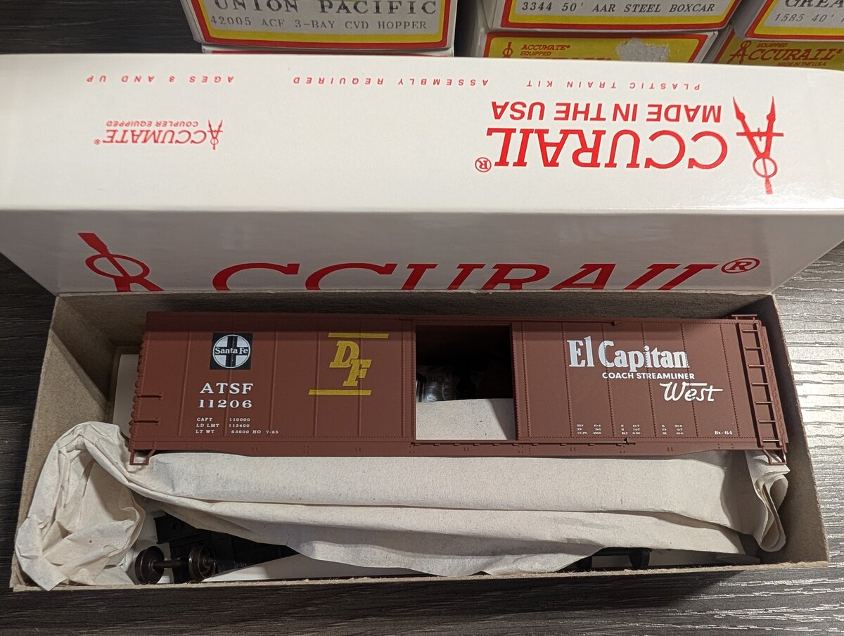 Accurail 3344 HO Santa Fe 50' AAR Steel Boxcar #11206 Kit
