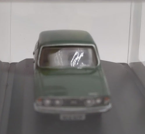 Oxford Diecast 76TP006 1:76 Scale British Racing Green Triumph 2600Diecast Model