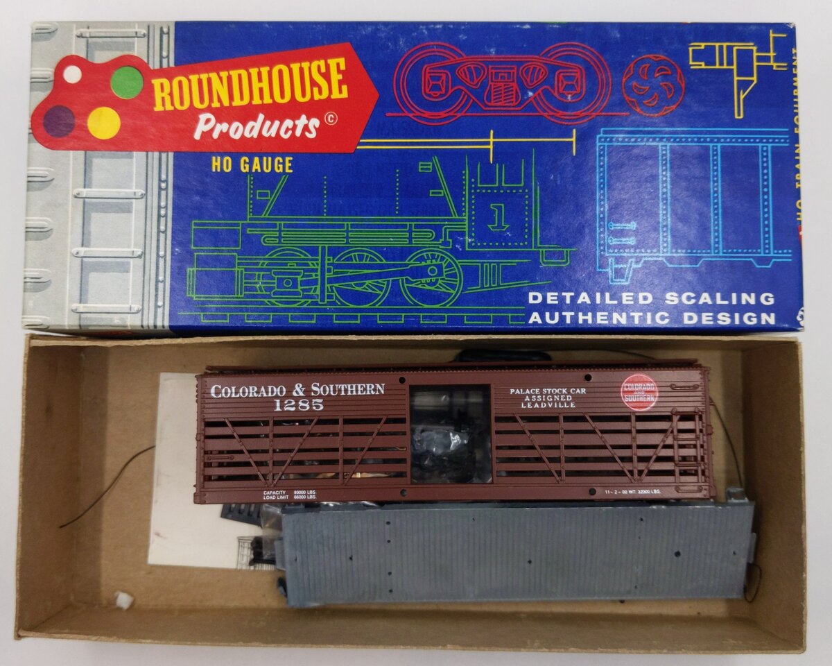 Roundhouse 3200 Colorado & Southern 36' Single Door Stock Car Kit