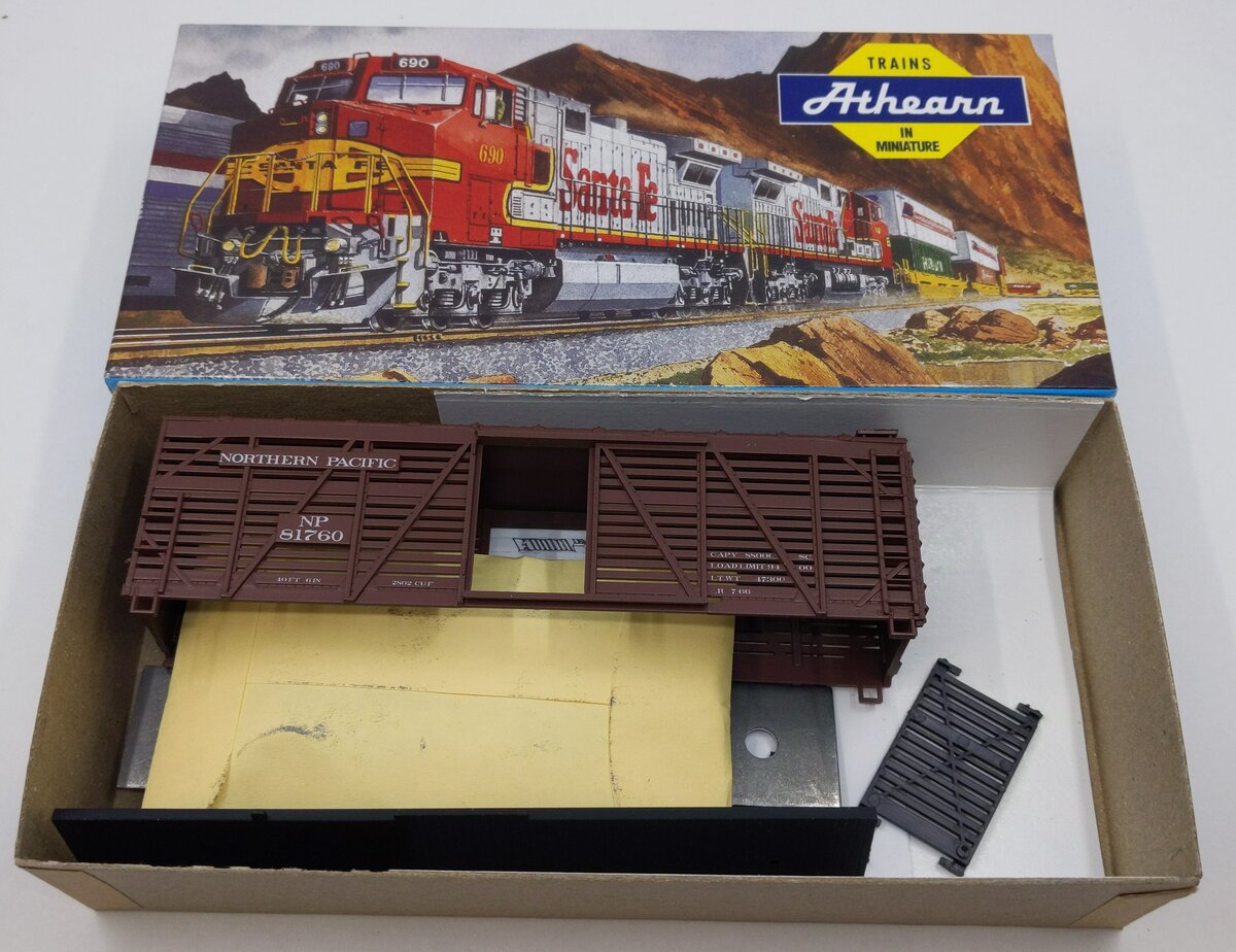 Athearn 5993 HO Western Pacific 40' Stock Car Kit #81760