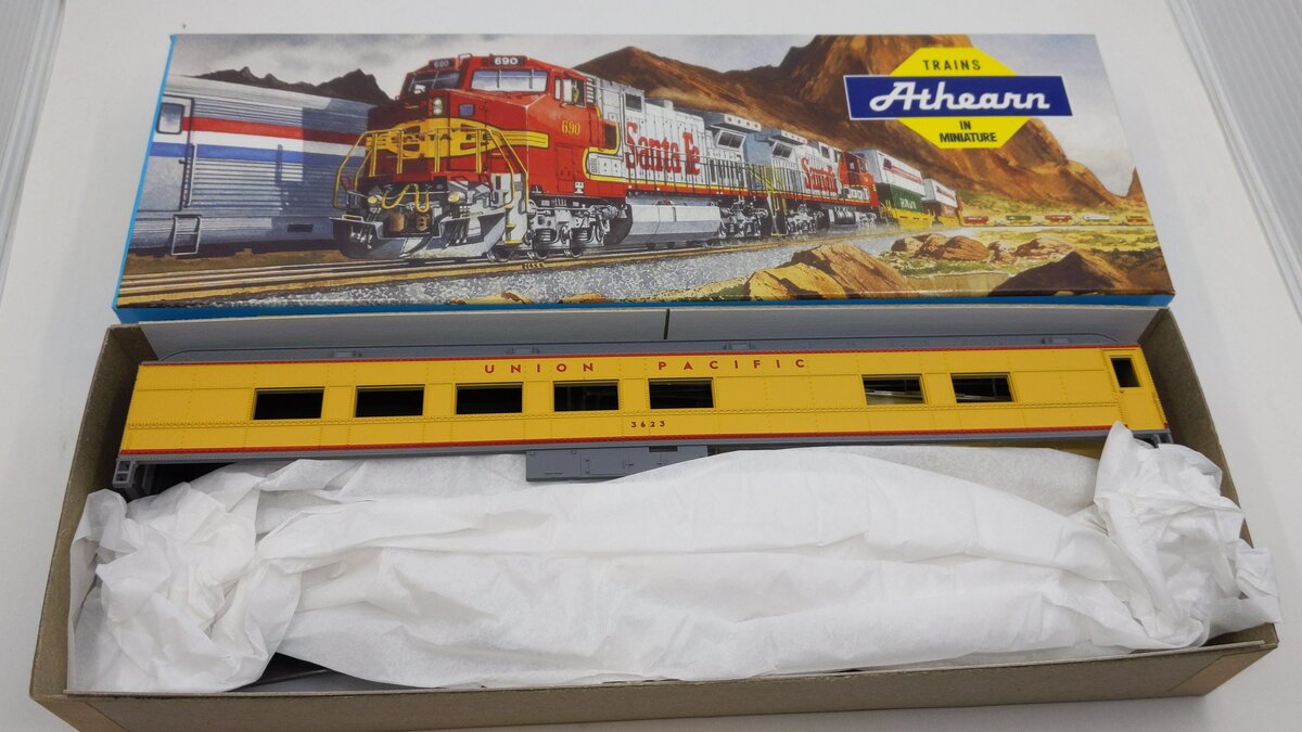 Athearn 2530 HO Model Train Kit Union Pacific Standard Diner Car