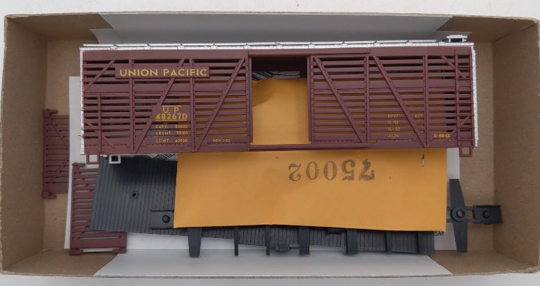 Athearn 1770 HO Scale Union Pacific 40' Stock Car # 48267 Kit
