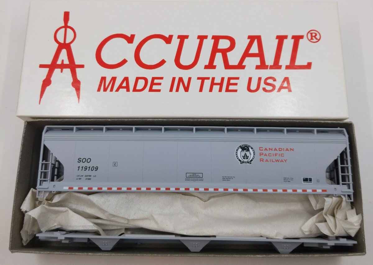 Accurail 12058 CP-SOO Canadian Pacific 3-Bay Covered Hopper Kit #119109