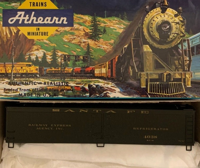 Athearn 5331 HO Scale Railway Express Agency/Santa Fe 50 Ft Exp Reefer #4038 Kit