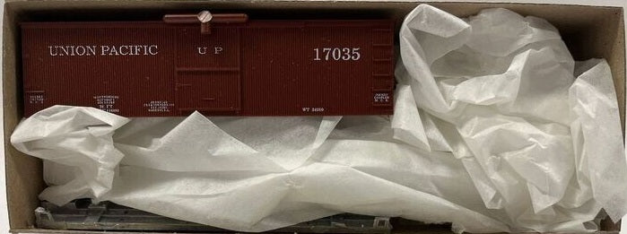 Roundhouse 07917 HO Scale Union Pacific Old Time Box Car # 17035 Kit