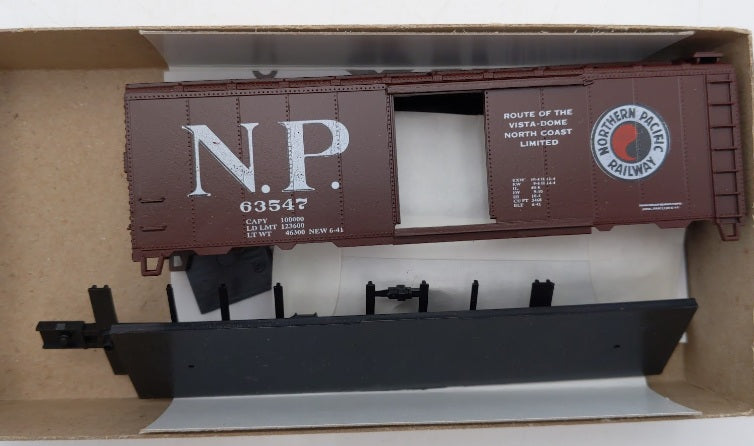 Athearn 1795 HO Bev-Bel Corp Northern Pacific Pre 1950 40' Boxcar # 63547 Kit