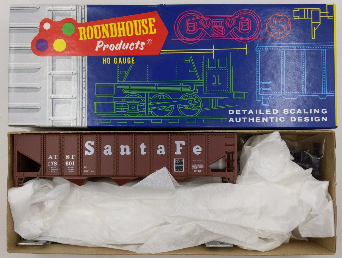 Roundhouse 3230 HO Santa Fe 3 Bay Rib Side Hopper Car Kit #178601