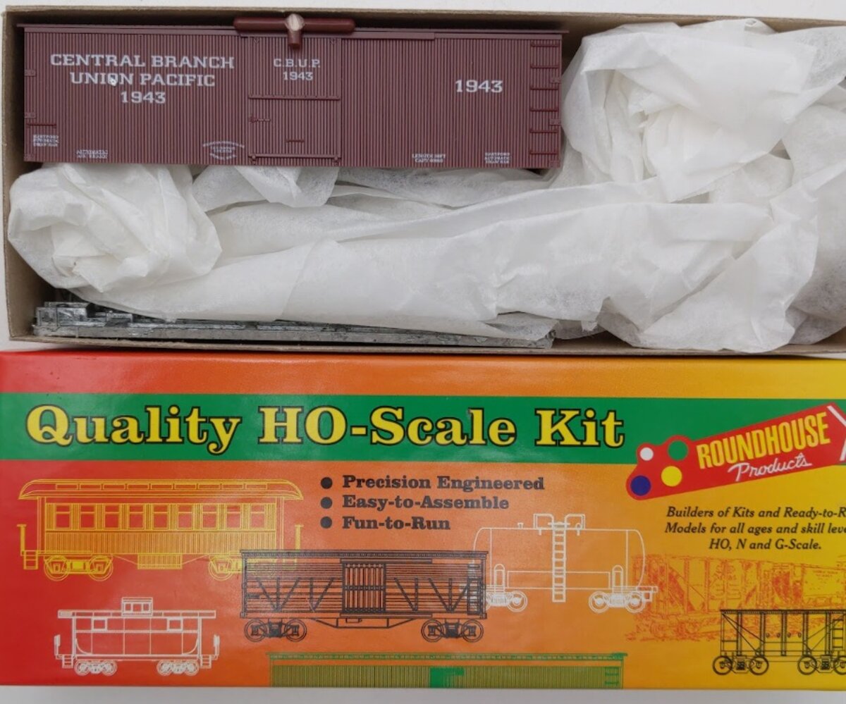 Roundhouse 07915 HO Union Pacific Central Branch 36' Old Time Boxcar # 1943 Kit