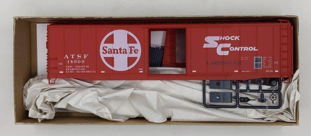 Accurail 80623 HO Scale Santa Fe 40' Steel Reefer Kit Road #: 33850