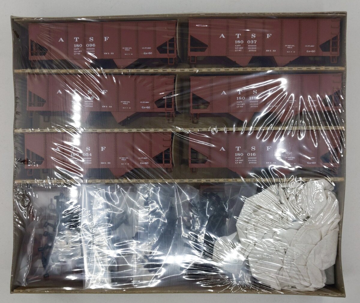 Accurail 2601 HO Scale Santa Fe USRA 55 Ton Hopper Set of 6