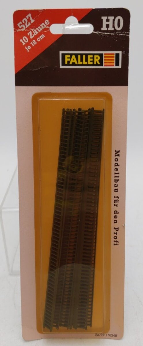 Faller 527 HO Scale Fence Plastic (Set of 10)