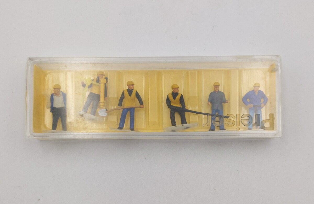 Preiser 0035 HO Track Workers with Tools Set of 6
