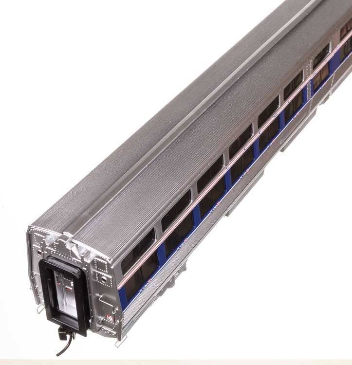 Walthers 920-11301 HO Amtrak IV 85' Budd Viewliner Sleeper Ready to Run #62006