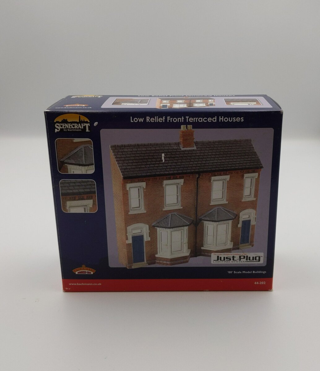 Bachmann 44-202 OO Low Relief Front Terraced Houses