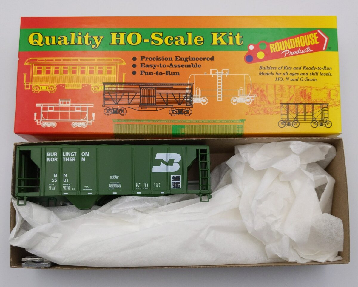 Roundhouse 01443 HO Burlington Northern 34' 2-Bay Covered Hopper Kit