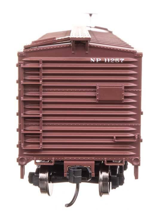 Walthers 910-40183 HO NP 40' Double Sheathed Wood Boxcar Ready to Run #11257
