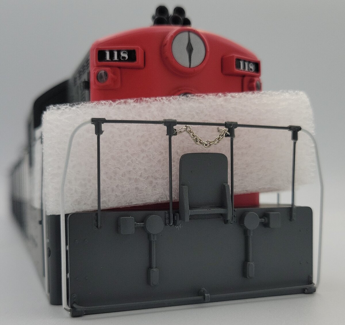 Lionel 81213-7 Southern Pacific H-24-66 Diesel Locomotive Body Shell #4803