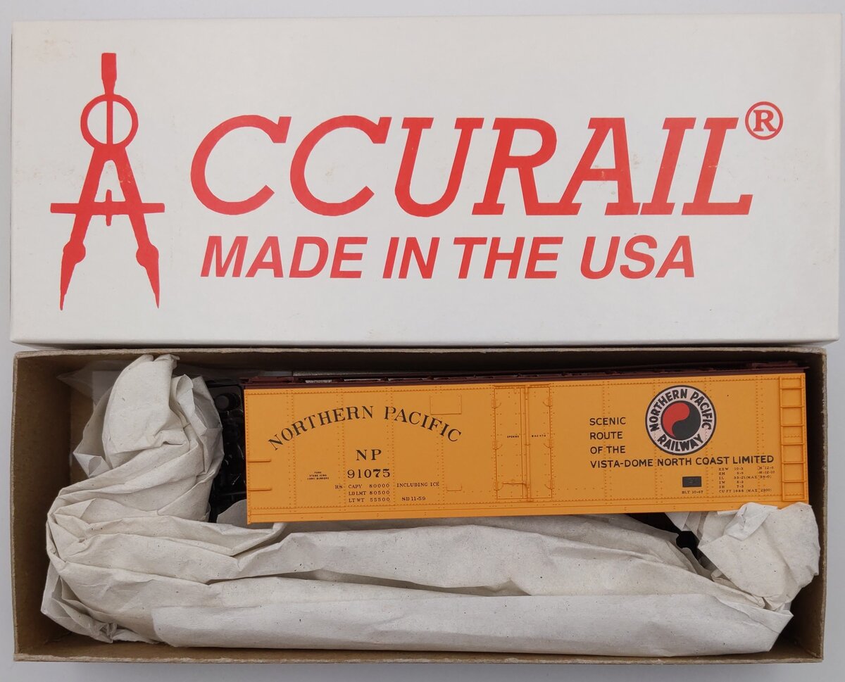 Accurail 8301 HO Northern Pacific 40' Steel Reefer Kit