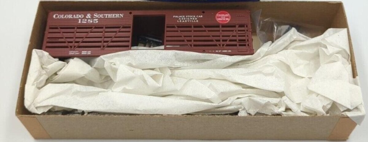 Roundhouse 3200 Colorado & Southern 36' Single Door Stock Car # 1285 Kit
