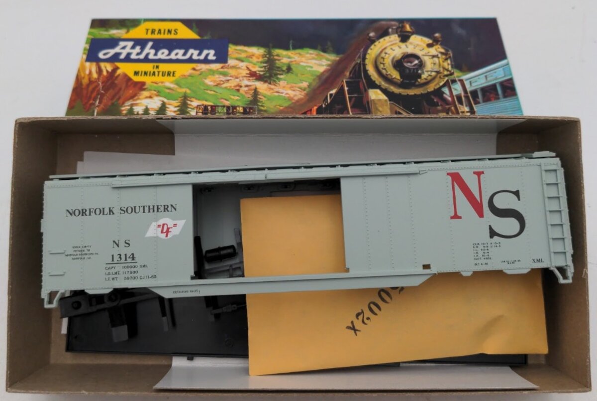Athearn 1308 HO Scale Norfolk Southern 50' Double Door Boxcar # 1314 Kit