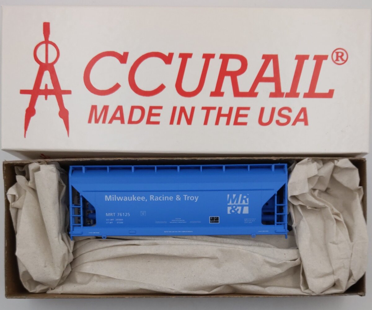Accurail 84140 HO Milwaukee, Racine & Troy 2-Bay Covered Hopper Kit