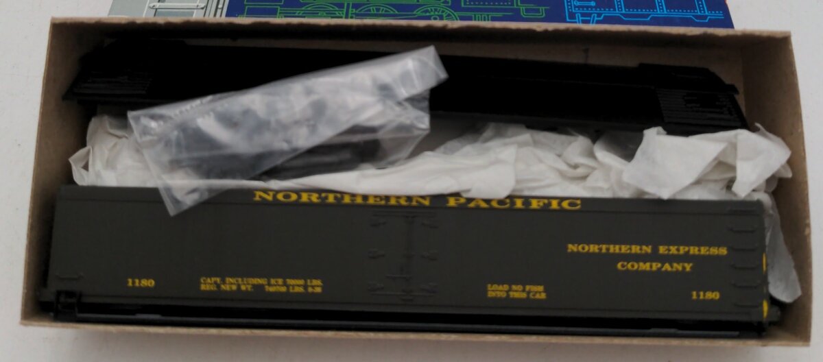 Roundhouse 4915-1 HO Bev-Bel Northern Pacific 50 Ft Refrigerator # 1180 Kit