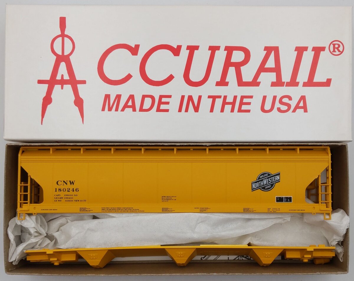 Accurail 2006.2 HO C & NW 3-Bay Center Flow Covered Hopper Kit