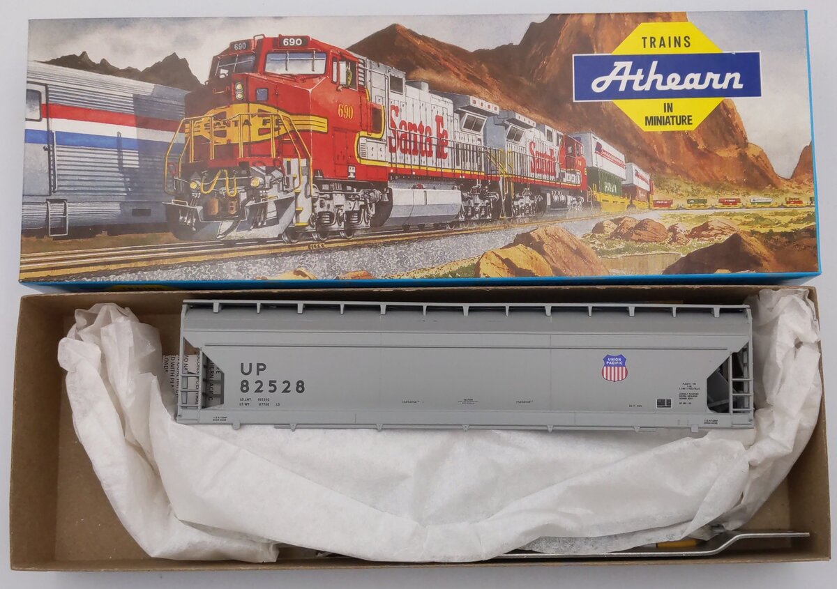 Athearn 2902G HO Union Pacific Center Flow Hopper Kit