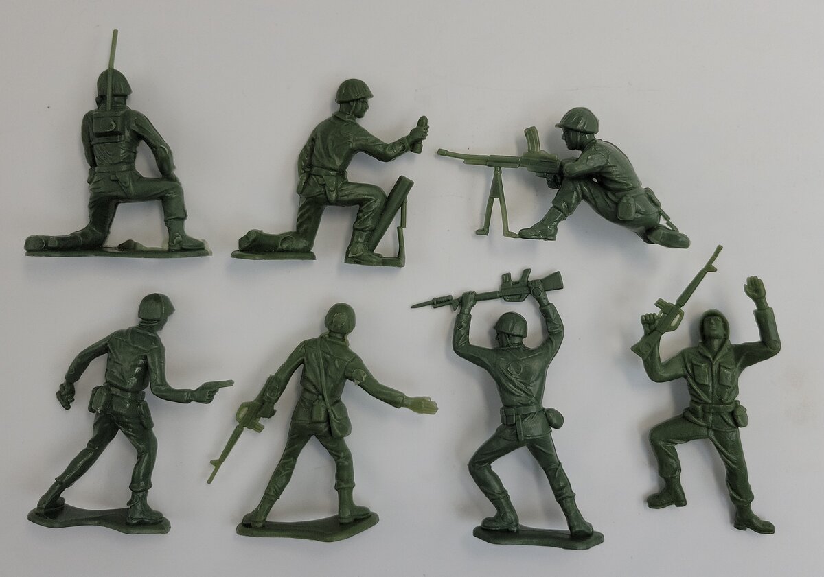 Acme 26-547 Army Man Figure Assortment (Bag of 7)