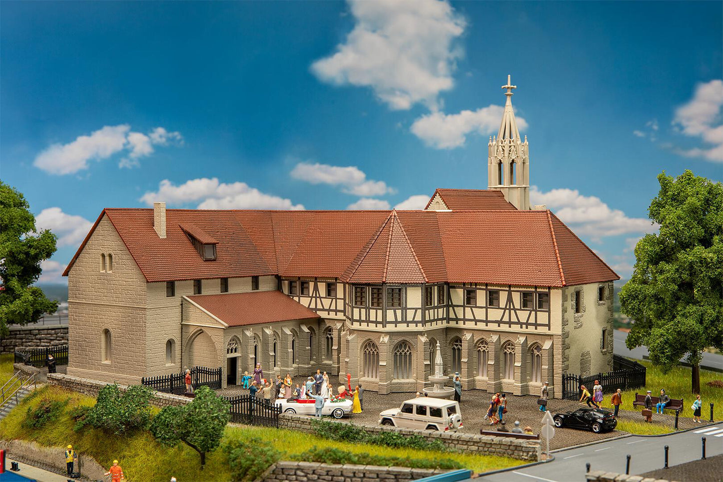 Faller 130827 HO Old Abbey with Cloister Building Kit