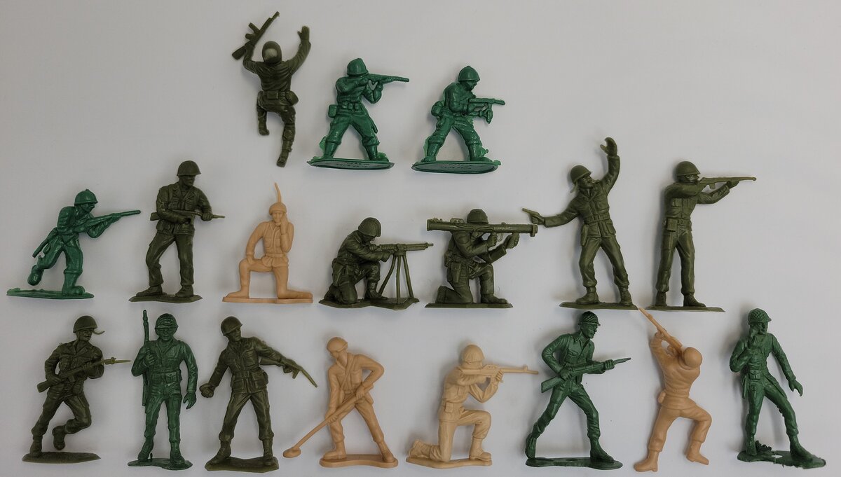 Acme 26-810 Army Man Figure Assortment (Bag of 18)