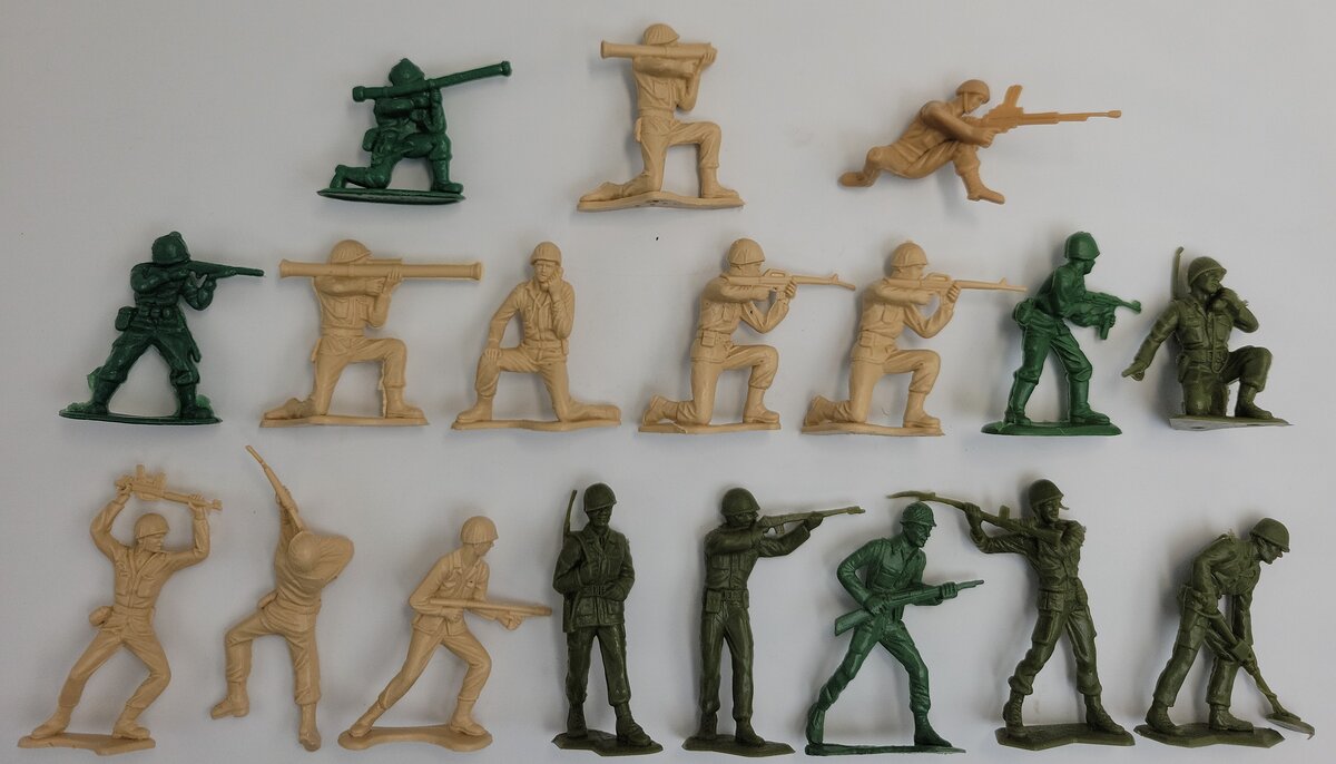 Acme 26-811 Army Man Figure Assortment (Bag of 18)