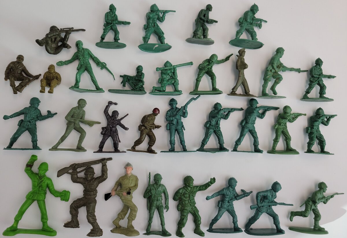 Acme 26-818 Army Man Figure Assortment (Bag of 31)