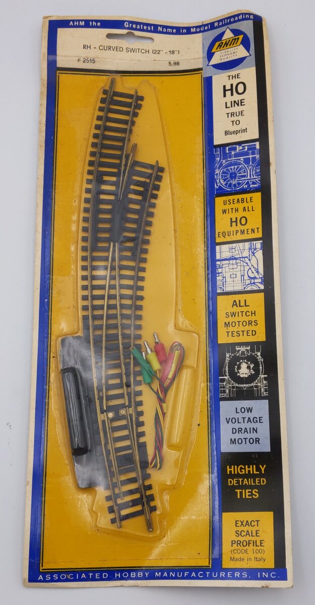 AHM 2515 HO Scale Right Hand Curved Switch (22" - 18")