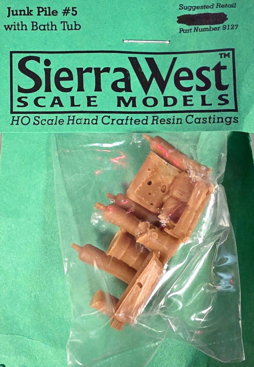 Sierra West 9127 HO Junk Pile #5 with Bath Tub Building Resin Castings