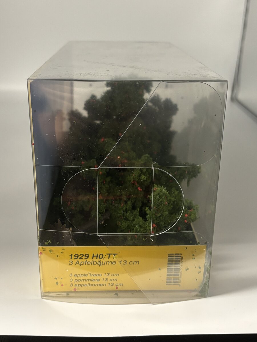 Heki 1929 HO/TT 3 Apple Trees 13cm