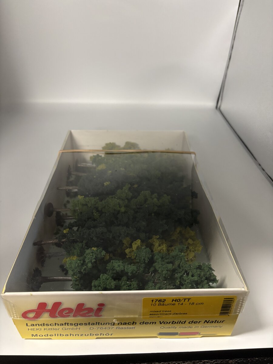 Heki 1762 HO/TT 10 Trees 14-18cm