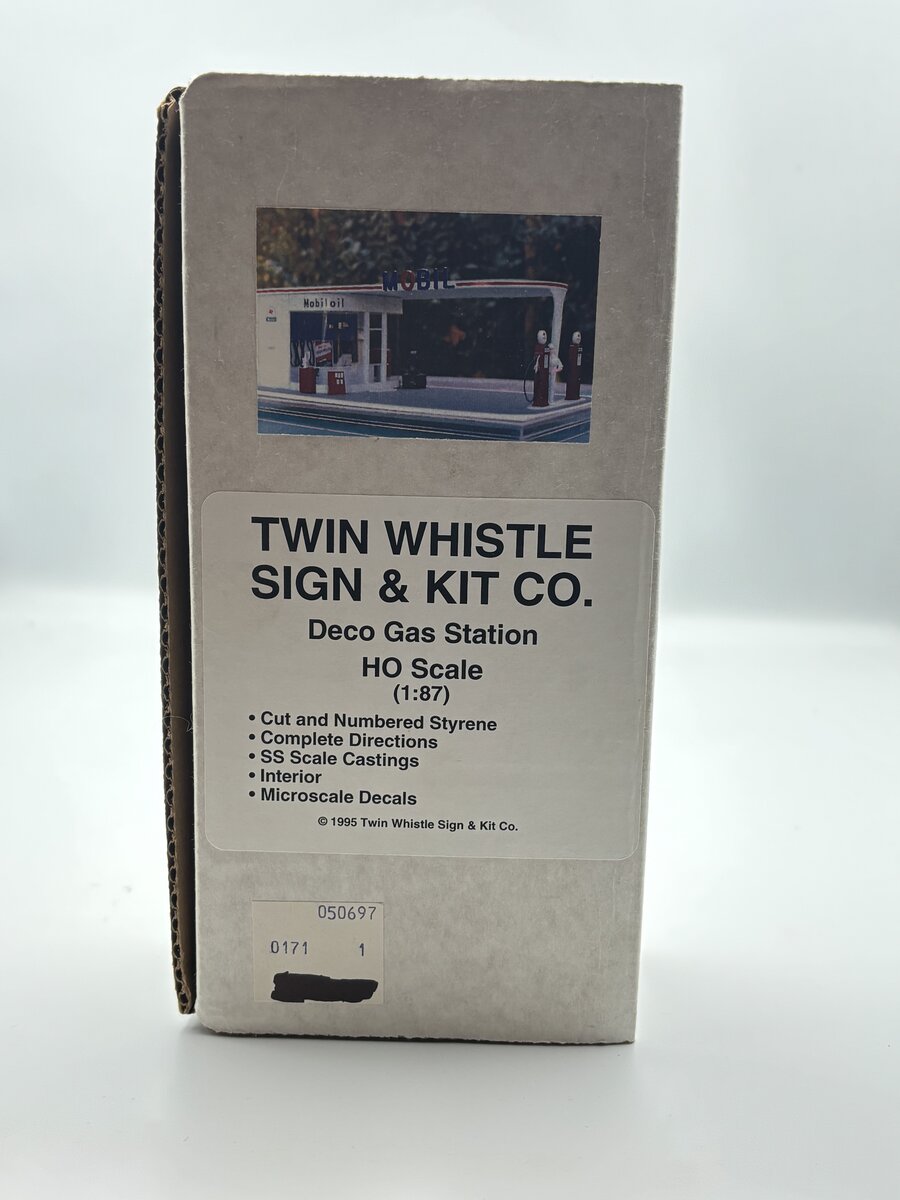 Twin Whistle Sign & Kit Co. HO Gulf Deco Gas Station Building Kit (1:87)