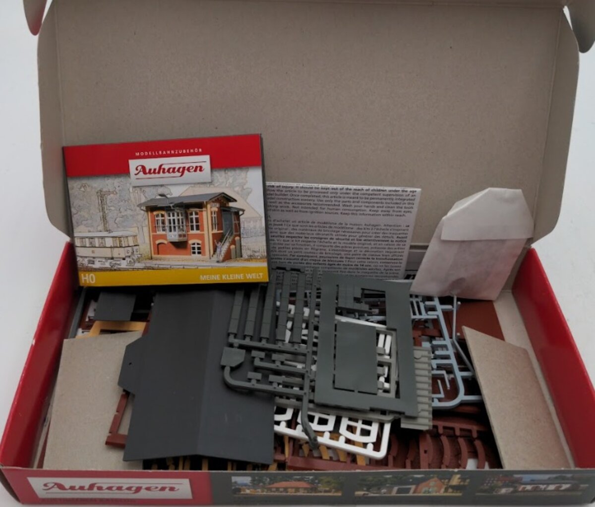Auhagen 11 411 HO Scale Oschatz Signal Plastic Model Kit