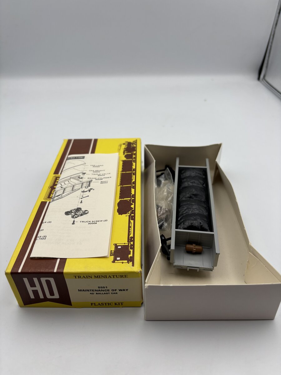 Train Miniature 5551 HO Maintenance of Way Work Train Ballast Car