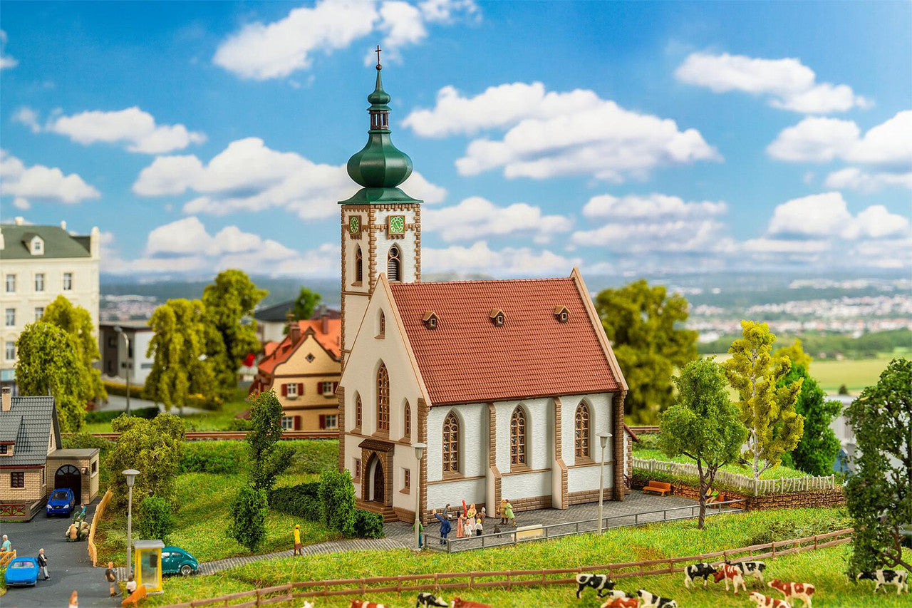 Faller 231726 N Village Church Building Kit – Trainz