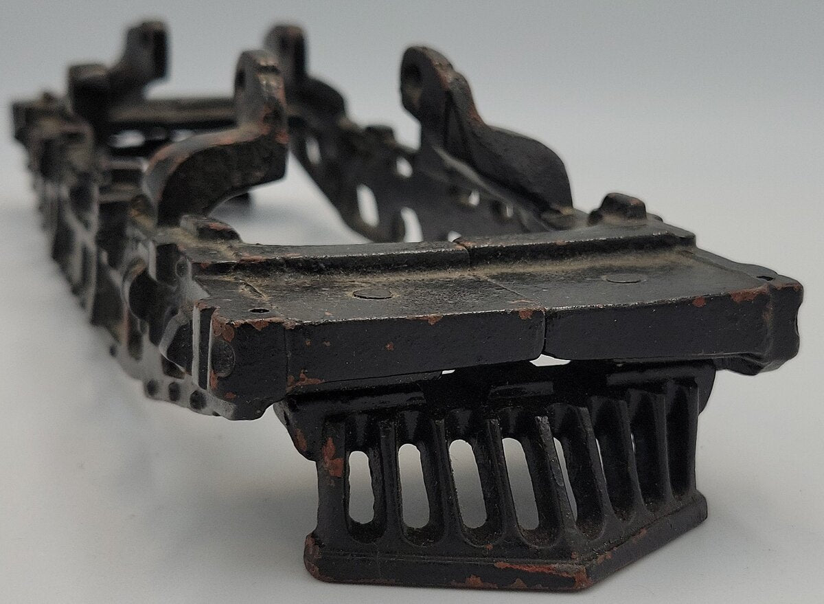 Ives 3236-1 Standard Gauge Cast Electric Locomotive Frame without Couplers