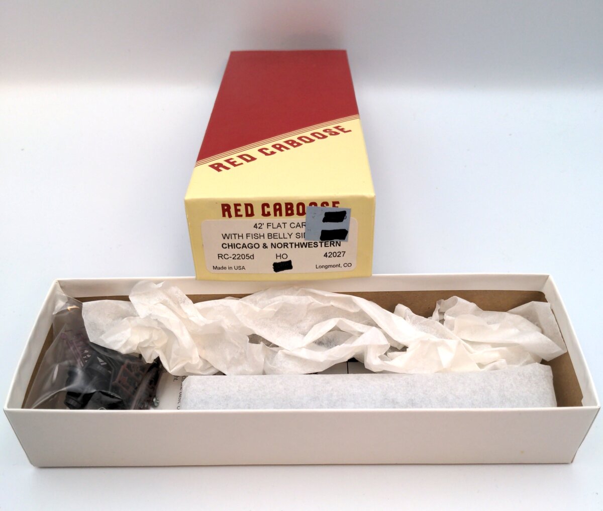Red Caboose RC-2205d HO CNW 42' Flat Car w/Fish Belly Side Sills Kit #42027