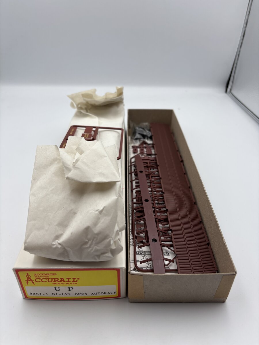 Accurail 9261 HO Union Pacific Bi-Level Open Autorack Unassembled Kit UP
