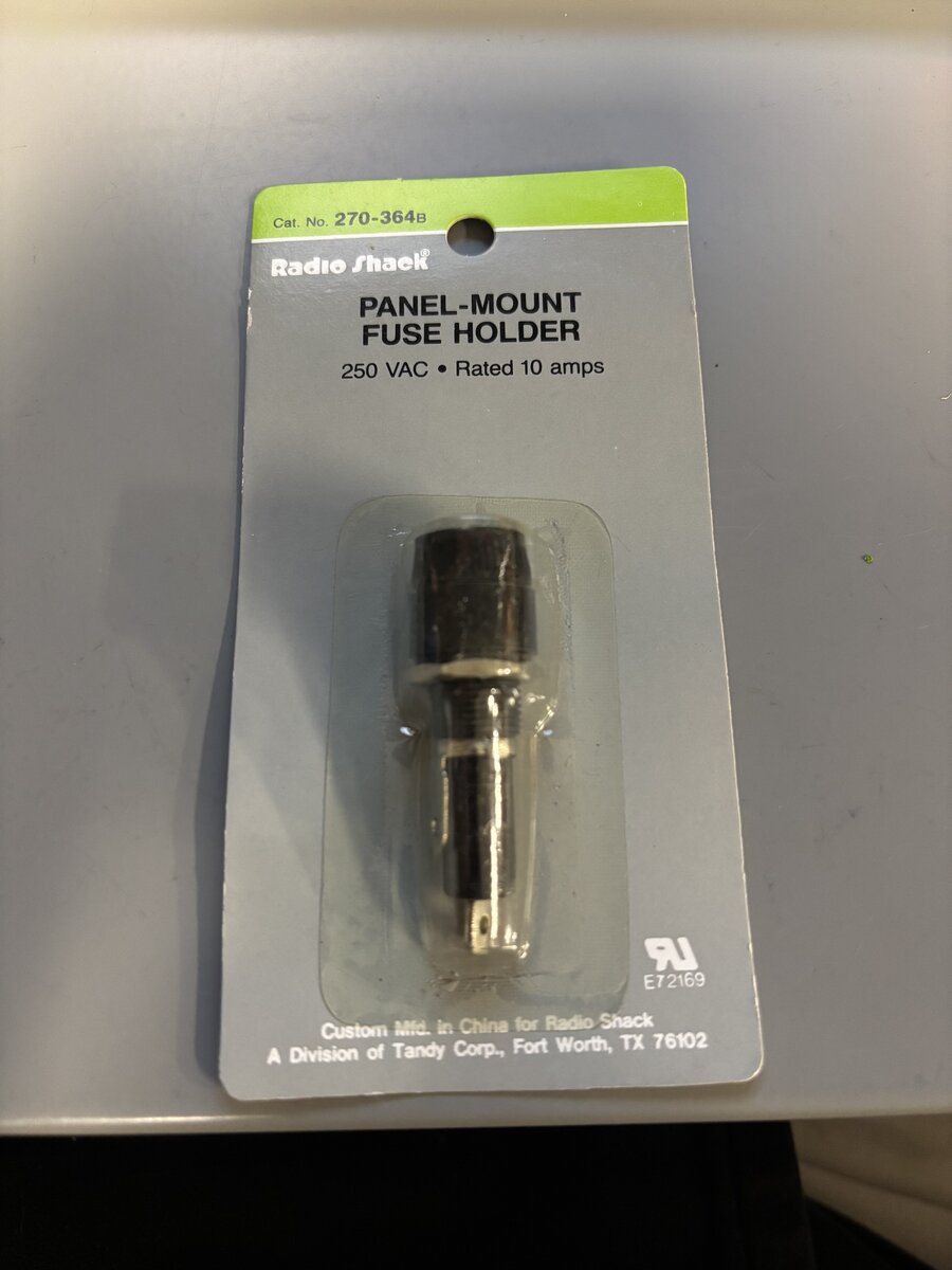 Radio Shack 270-364B Panel-Mount Fuse Holder