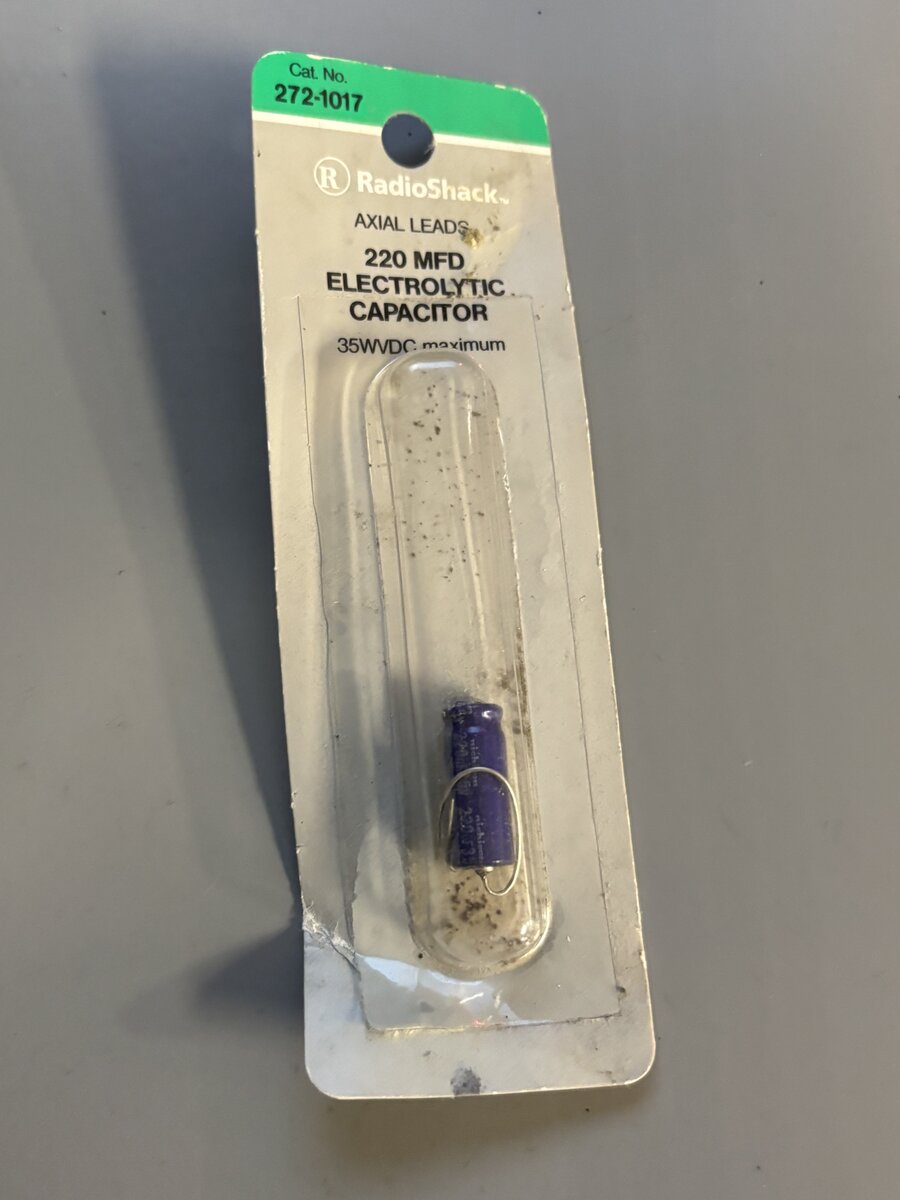 Radio Shack 272-1017 220 MFD Electrolytic Capacitor