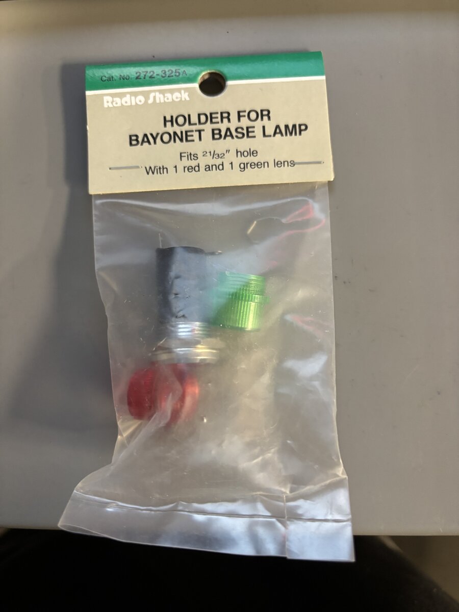 Radio Shack 272-325A Holder For Bayonet Base Lamp