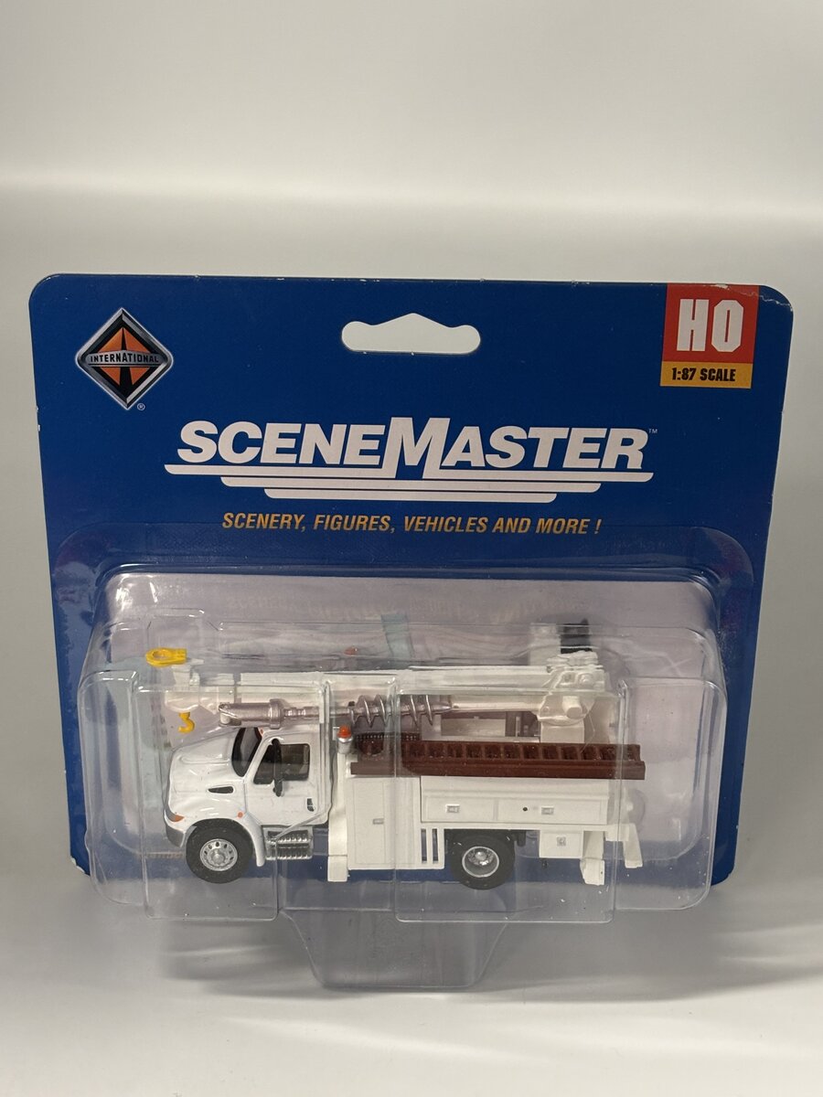 Scene Master 949-11734 HO International(R) 4300 Utility Truck w/Drill