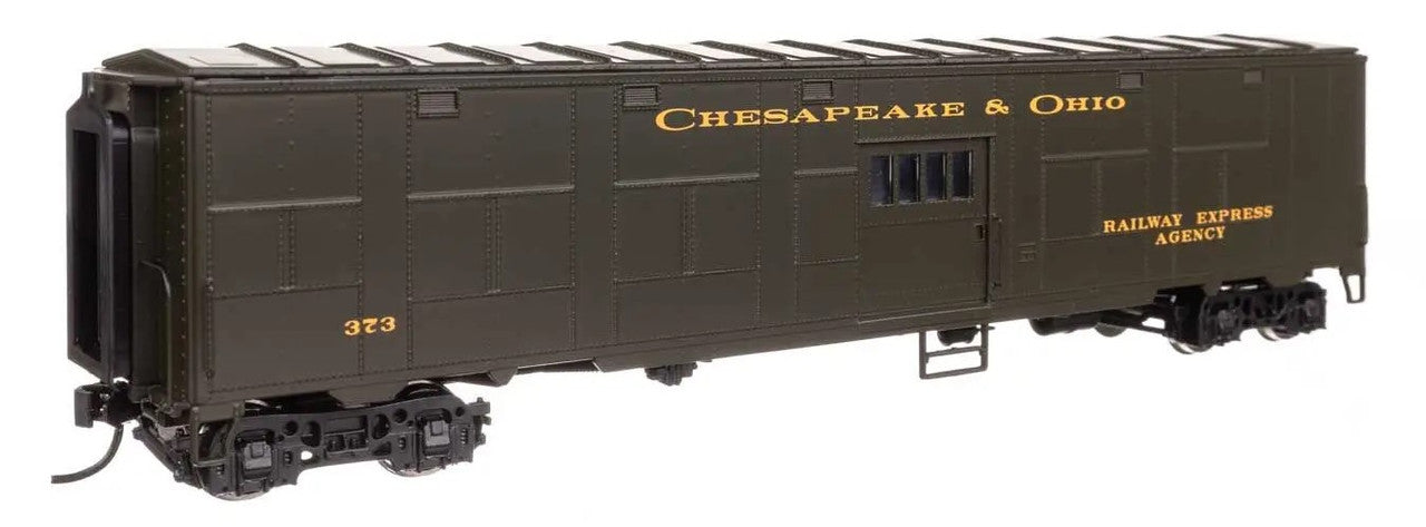 Walthers 920-10842 HO C&O C&O-Style Express Boxcar Troop Sleeper Conversion #373